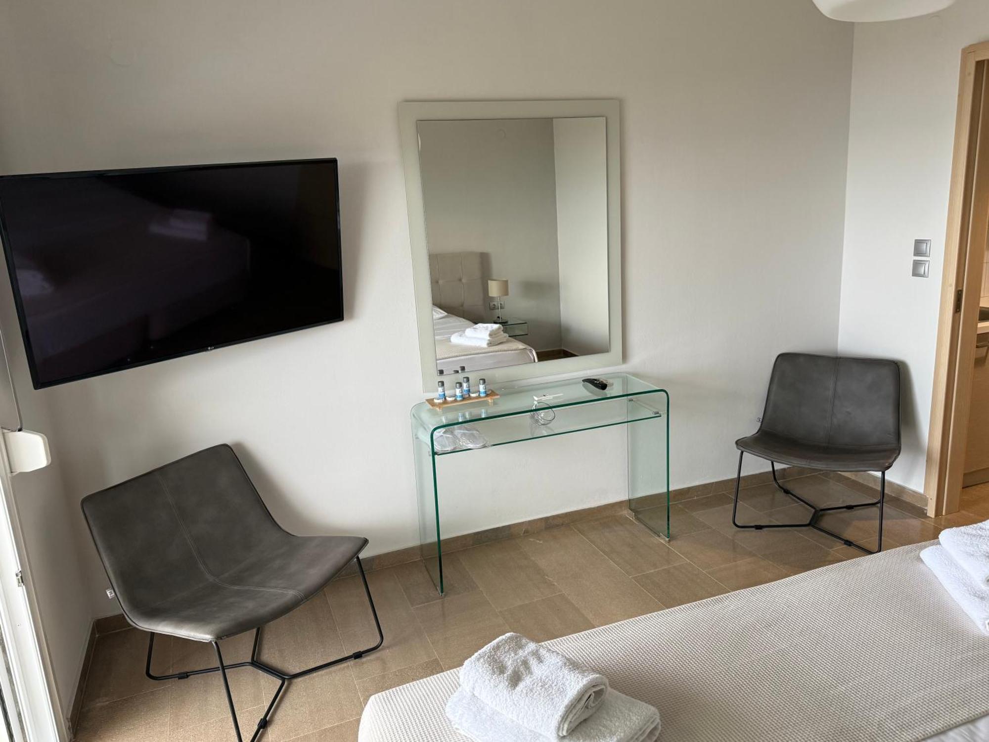 Korelis Apartments Agia Anna  Eksteriør billede