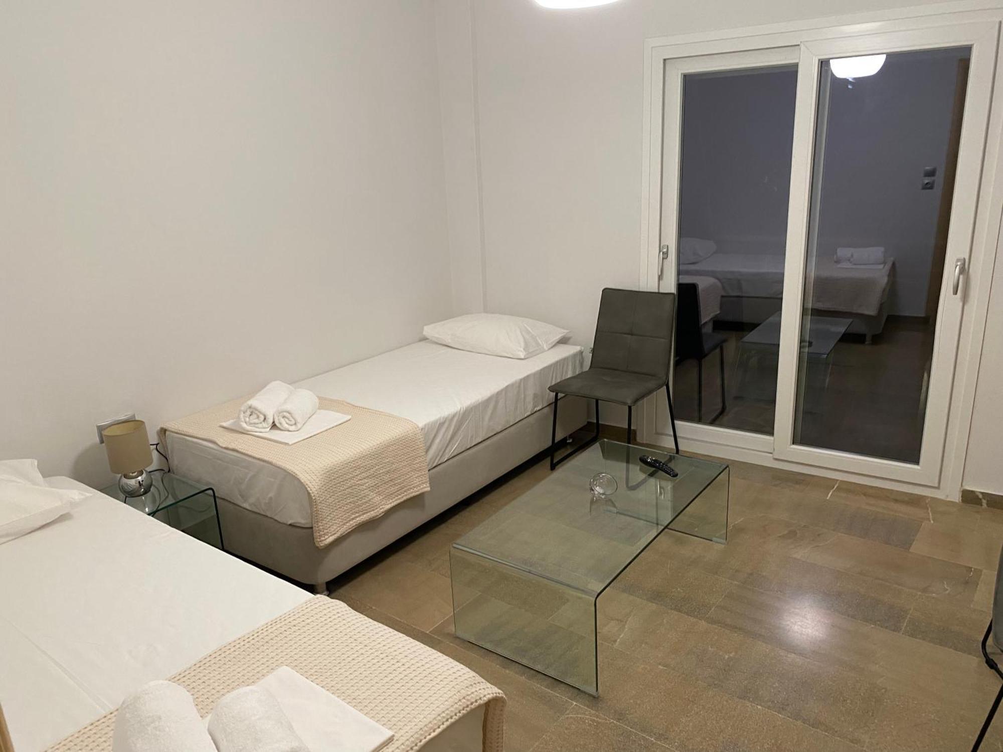 Korelis Apartments Agia Anna  Eksteriør billede
