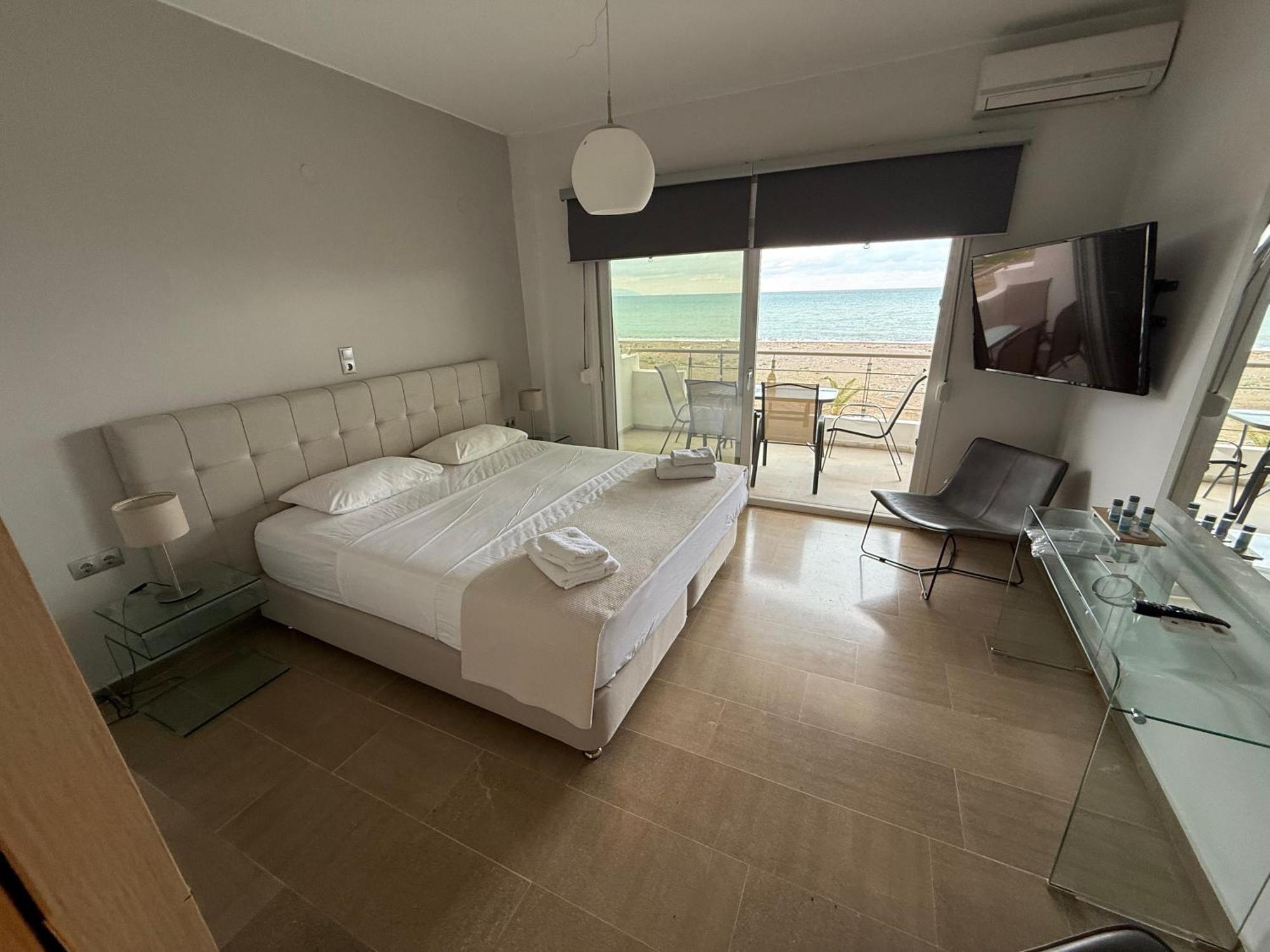 Korelis Apartments Agia Anna  Eksteriør billede