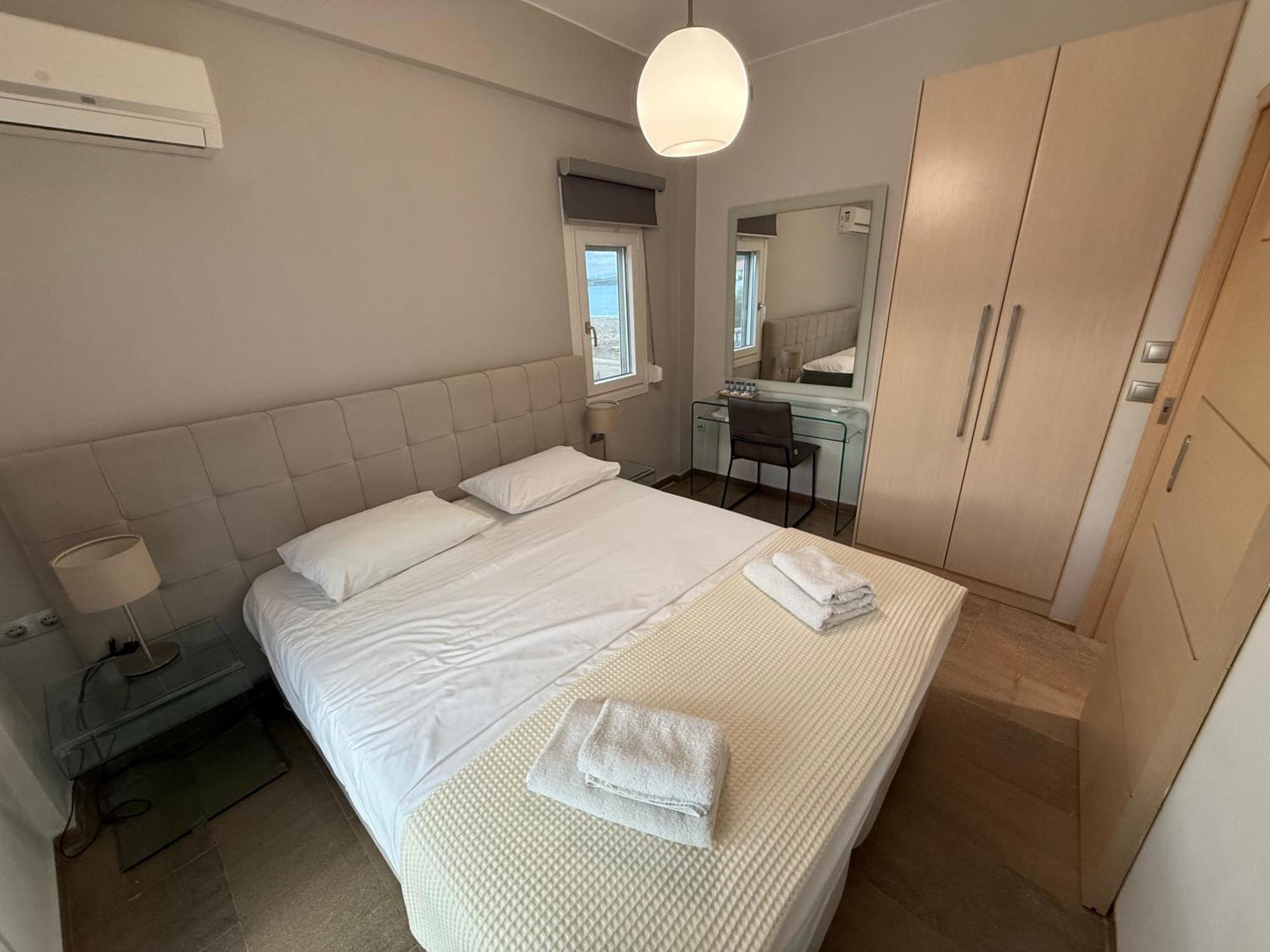 Korelis Apartments Agia Anna  Eksteriør billede