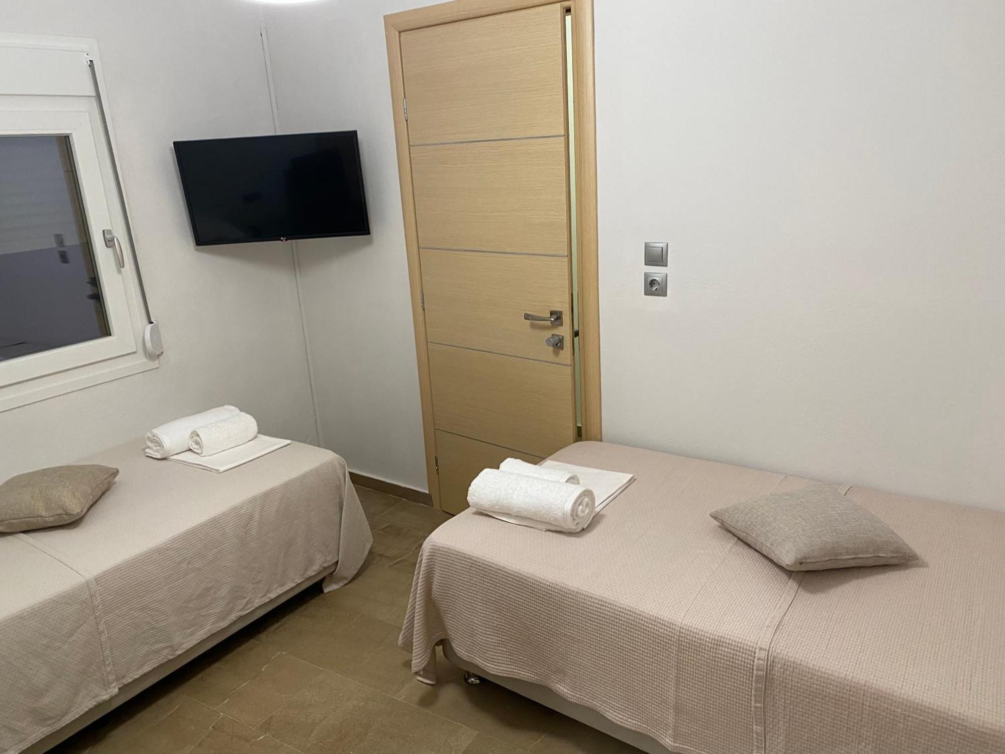 Korelis Apartments Agia Anna  Eksteriør billede