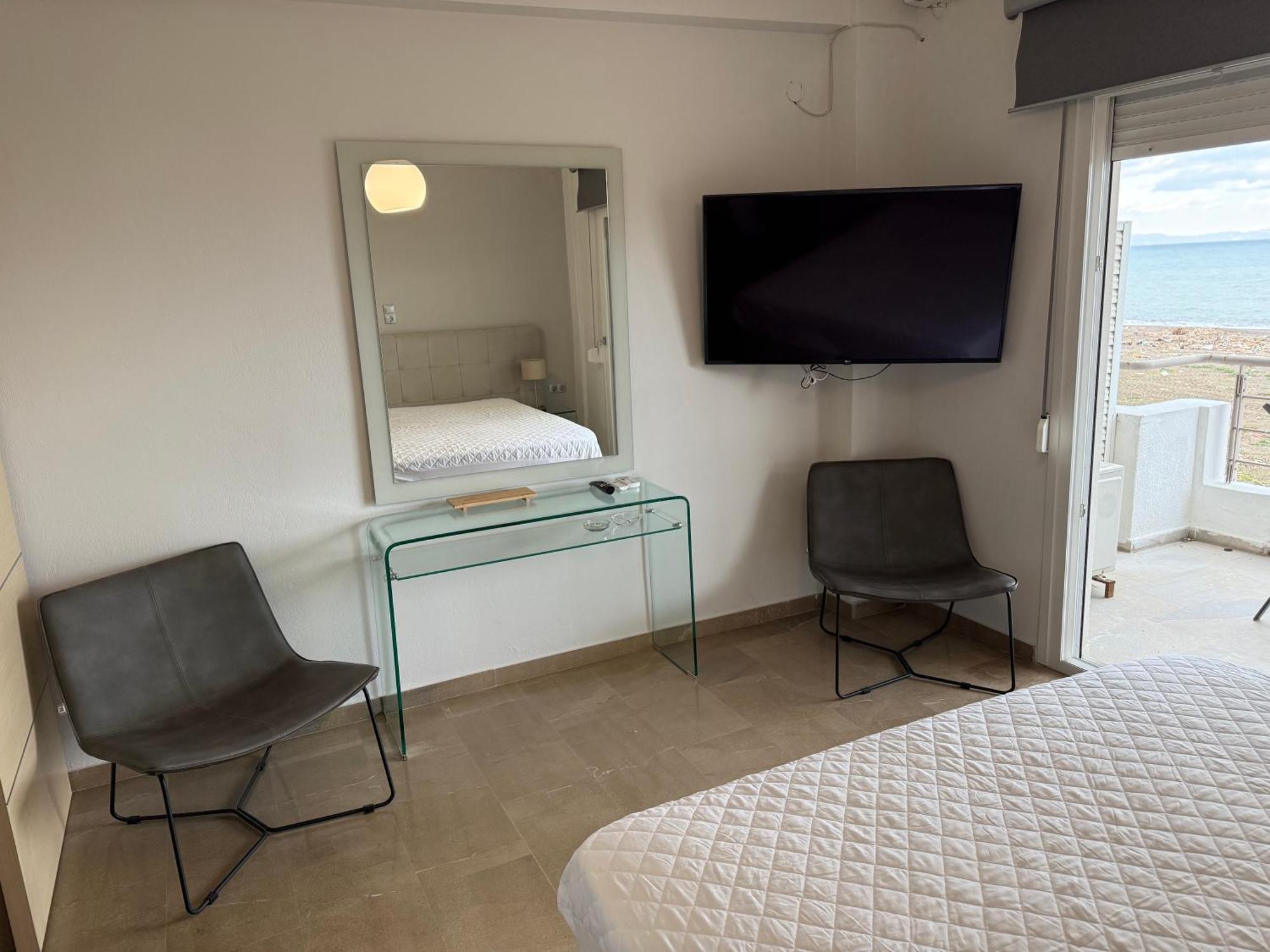 Korelis Apartments Agia Anna  Eksteriør billede