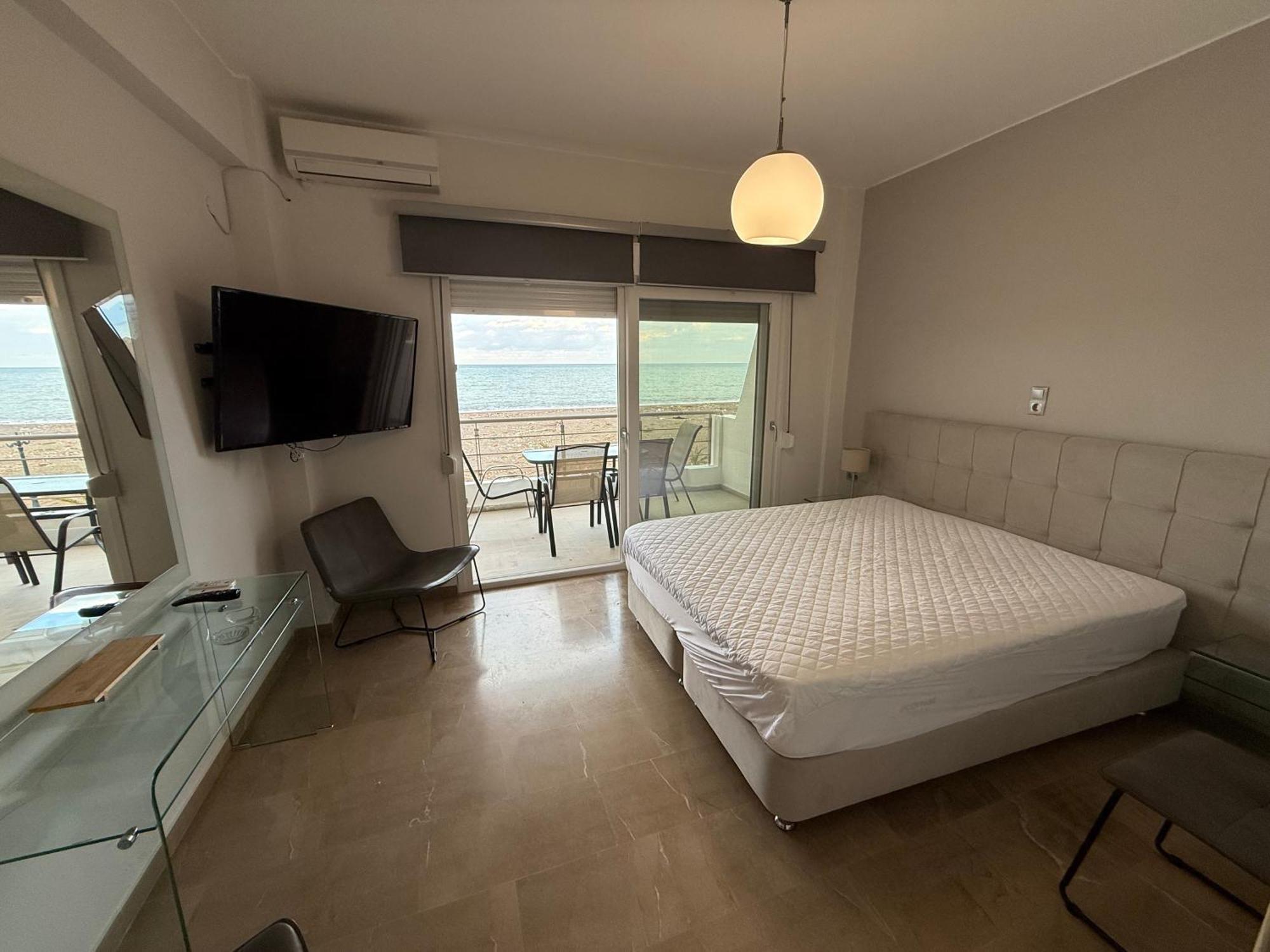 Korelis Apartments Agia Anna  Eksteriør billede